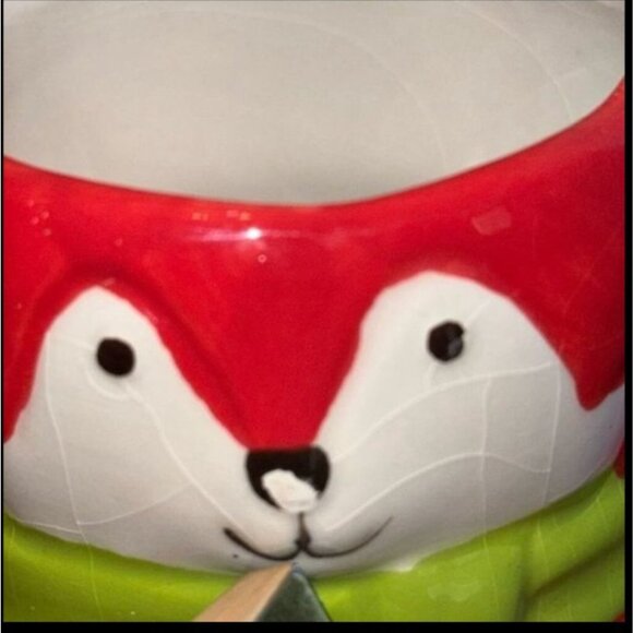 Fox-Shaped Ceramic Mug With Green Scarf - Picture 4 of 16